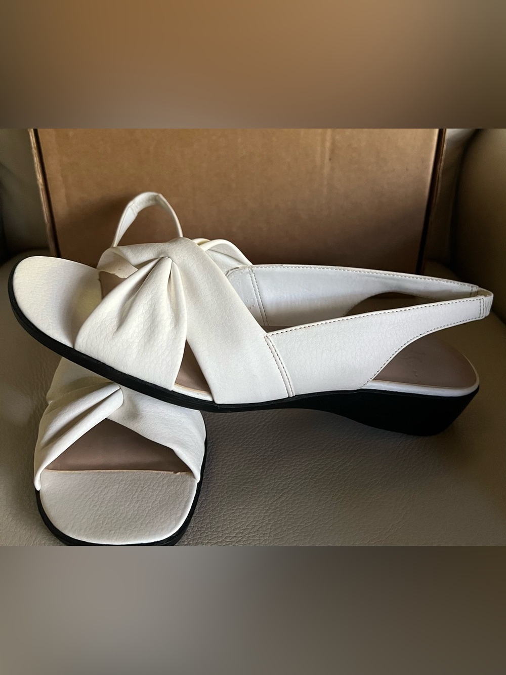 NEW Mimosa White Slingback Knot Sandals Size 10M | Elegant Comfort Flats